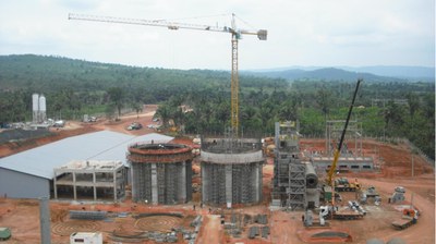 Fábrica de cemento, Xambioa, Brasil