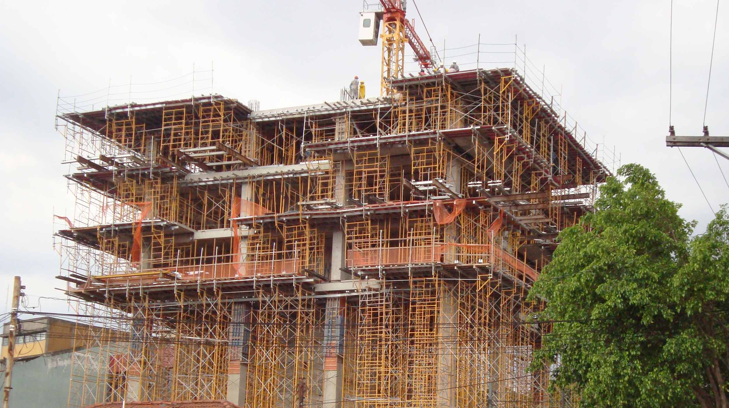 Ubicado en un exclusivo barrio histórico de São Paulo, este innovador edificio se diseñó en términos de máximo confort.