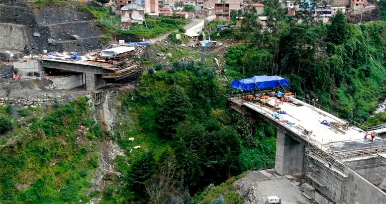 Puente Ollaechea, Puno, Perú