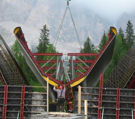 Puente sobre el Río Rudavoi, Belluno, Italia