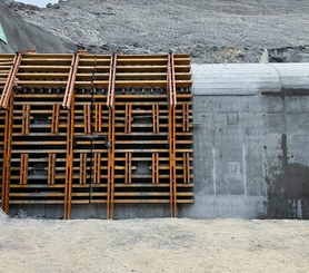 Falso Túnel Quebrada San Idelfonso ,Trujillo , Perú.