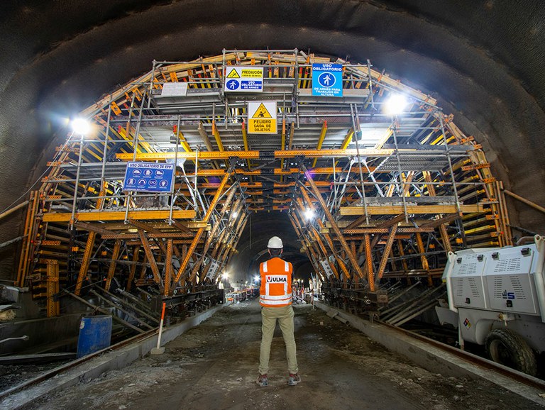 Carro MK para la construcción del túnel de Ollachea en Puno