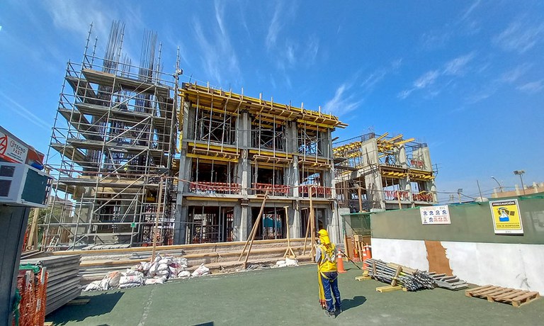 Encofrados y andamios ULMA en la construcción de tres colegios