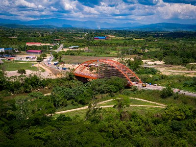 Seguridad y productividad con andamios BRIO en el mantenimiento del puente Tarapoto