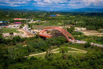 Seguridad y productividad con andamios BRIO en el mantenimiento del puente Tarapoto