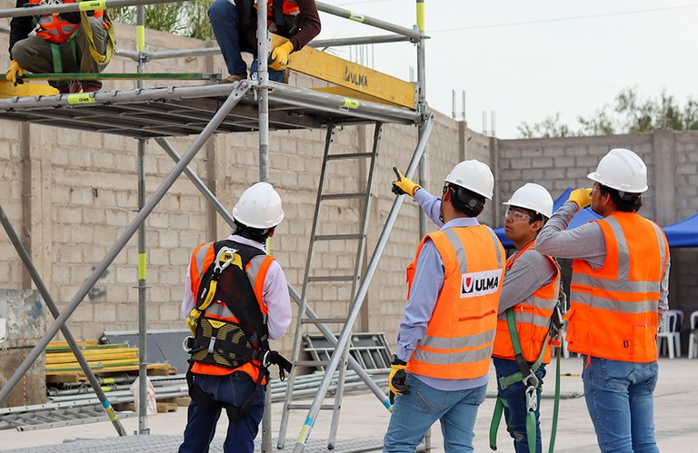 ULMA capacita a pobladores de Moquegua  para desarrollo local