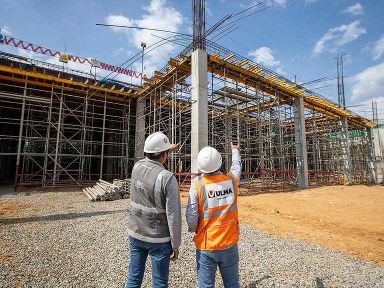 Soluciones y acompañamiento técnico de ULMA para la construcción de un nuevo centro comercial en Tarapoto