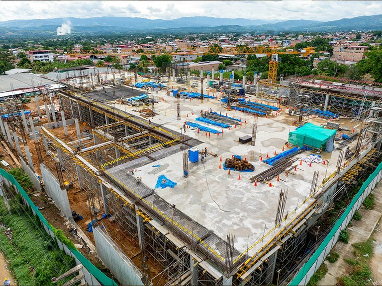 Soluciones y acompañamiento técnico de ULMA para la construcción de un nuevo centro comercial en Tarapoto
