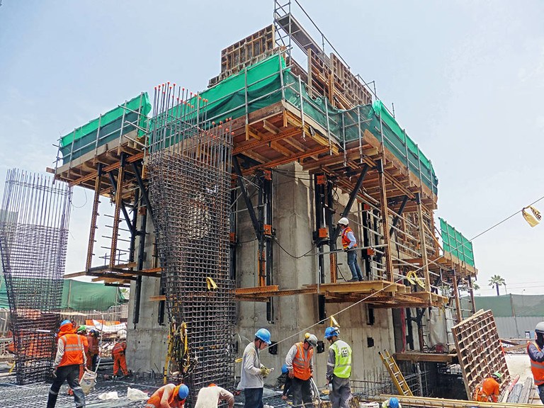 ULMA participa en la construcción de la Torre Ichma de Perú mediante soluciones que refuerzan la modernidad, la eficiencia y la sostenibilidad del edificio