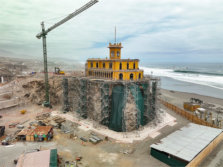 ULMA participa en la rehabilitación de un monumento histórico nacional: El Castillo Forga de Mollendo, Arequipa