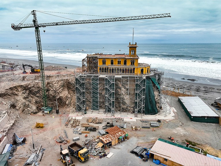 ULMA participa en la rehabilitación de un monumento histórico nacional: El Castillo Forga de Mollendo, Arequipa