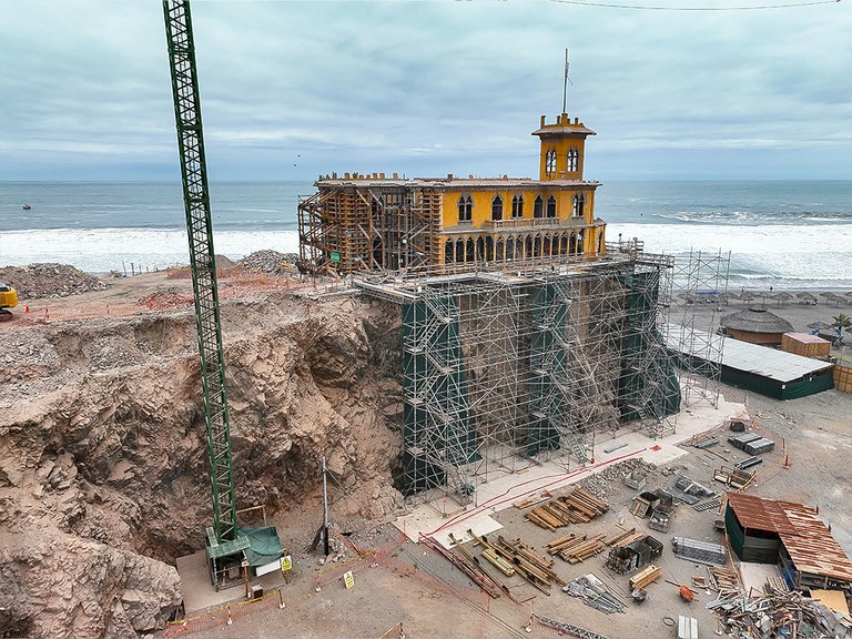 ULMA participa en la rehabilitación de un monumento histórico nacional: El Castillo Forga de Mollendo, Arequipa